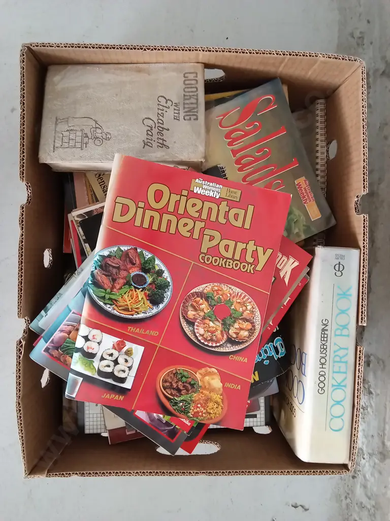 LARGE COLLECTION OF COOKING BOOKS Image 1++