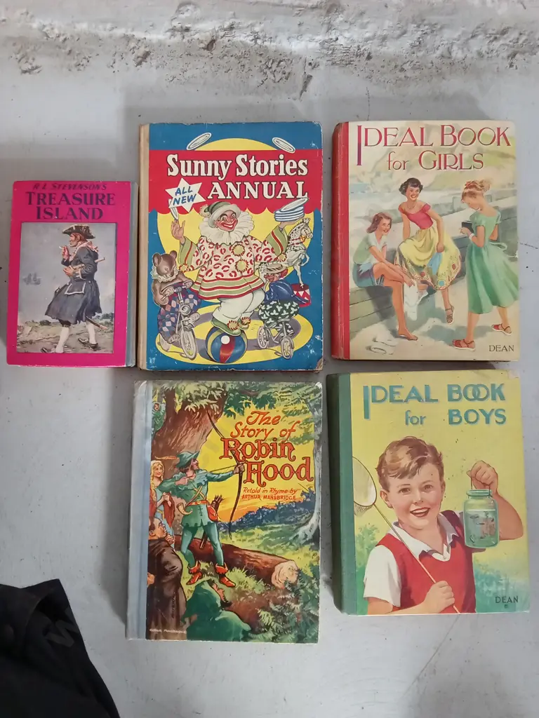 MIX OF BOOKS Image 1++