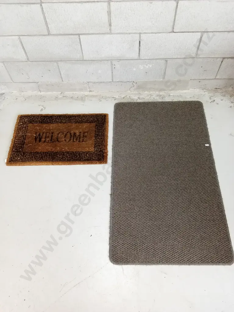 TWO FLOOR MATS, LARGEST IS 120CM X 70CM Image 1++