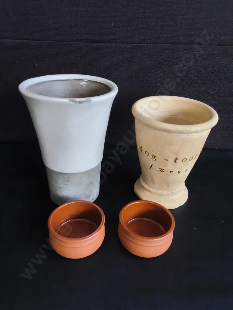 4 PIECES TERRACOTTA AND CERAMIC PLANTERS/VESSELS, TALLEST H 25 CM Image 1++