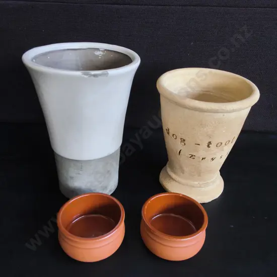 4 PIECES TERRACOTTA AND CERAMIC PLANTERS/VESSELS, TALLEST H 25 CM