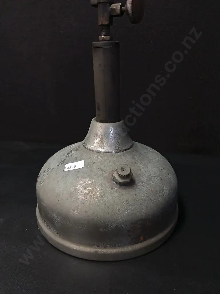 VINTAGE CANADIAN COLEMAN TABLE LAMP H62CM Image 1++