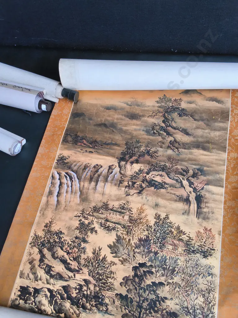 4 VINTAGE TRADITIONAL HANGING SCROLLS Image 1++