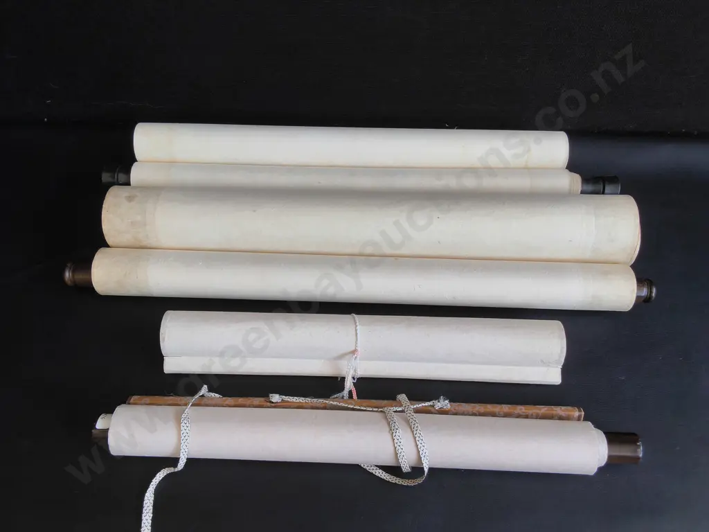 4 VINTAGE TRADITIONAL HANGING SCROLLS Image 1++