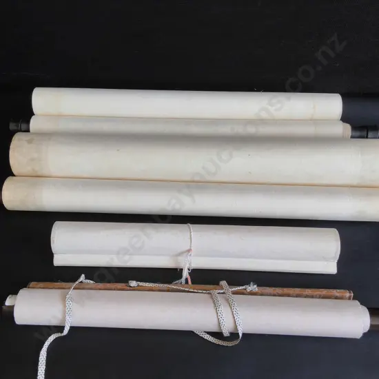 4 VINTAGE TRADITIONAL HANGING SCROLLS