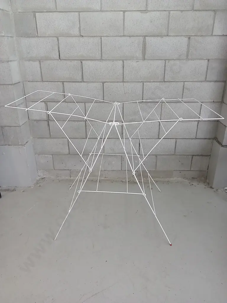 CLOTHES HORSE Image 1++