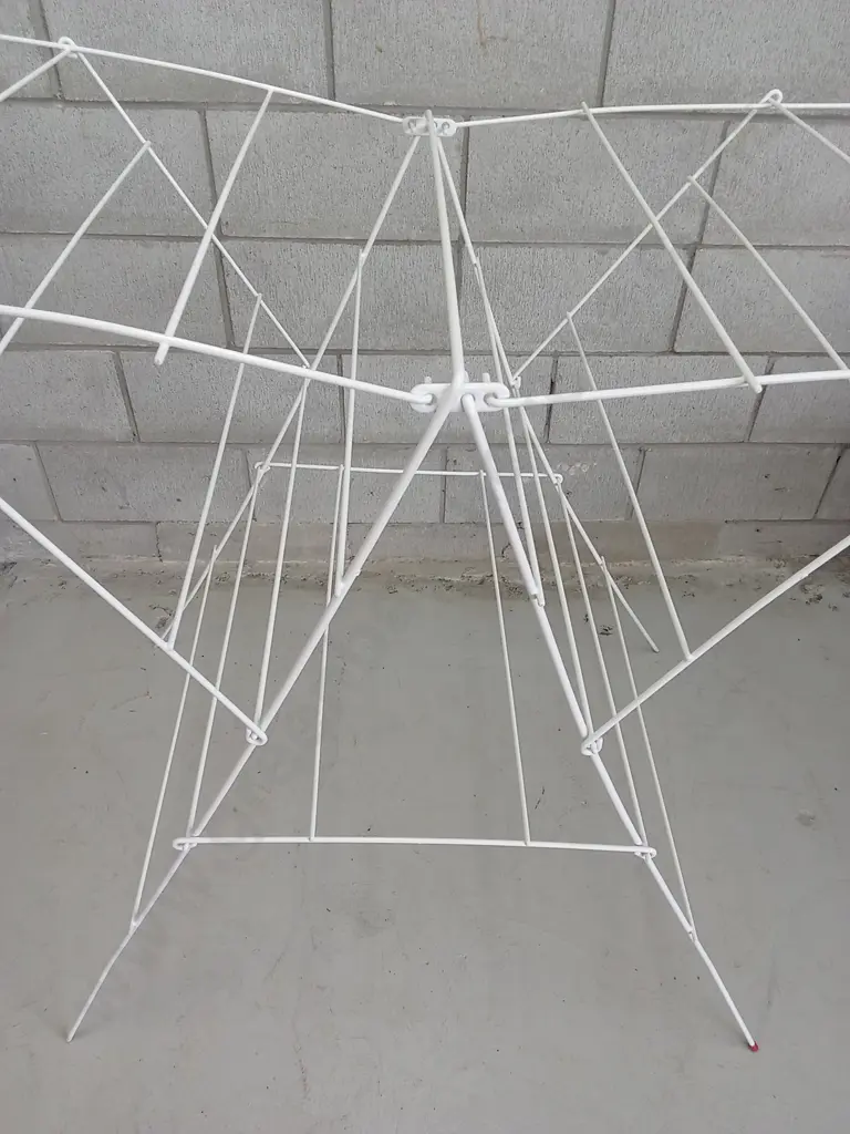 CLOTHES HORSE Image 1++