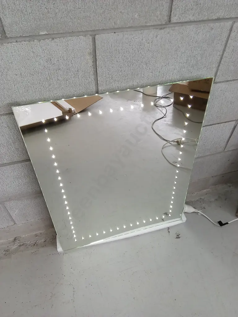 BRAND NEW LED ILLUMINATED MIRROR WITH BUTTON SWITCH (STILL IN ORIGINAL BOX), 75CM X 60CM Image 1++