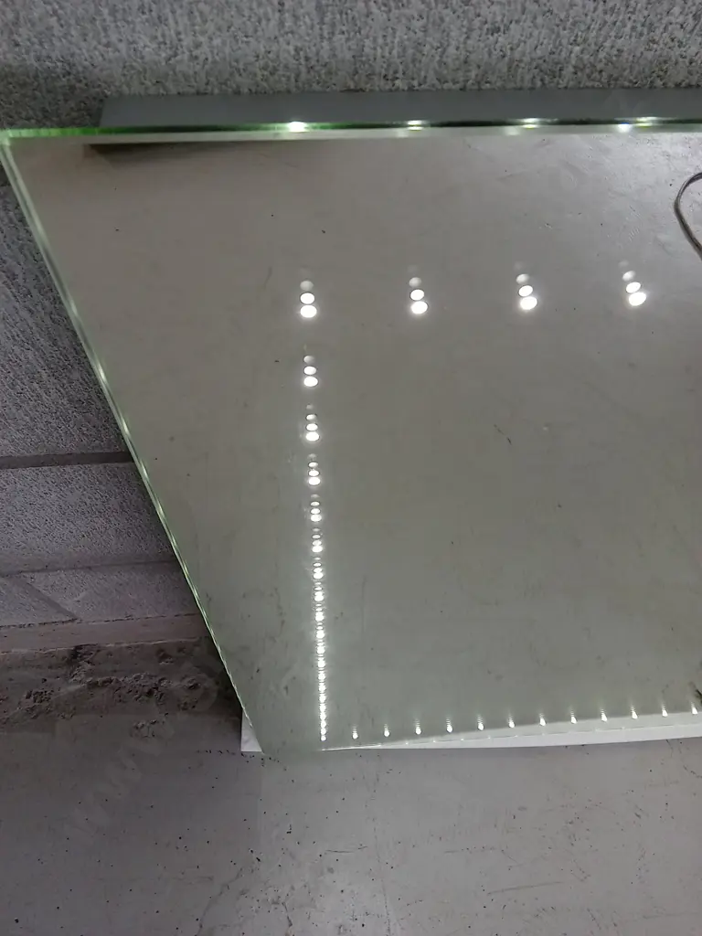 BRAND NEW LED ILLUMINATED MIRROR WITH BUTTON SWITCH (STILL IN ORIGINAL BOX), 75CM X 60CM Image 1++