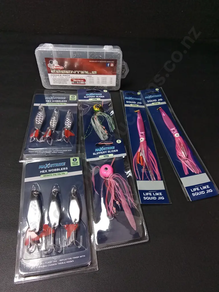 FISHING EQUIPMENT Image 1++