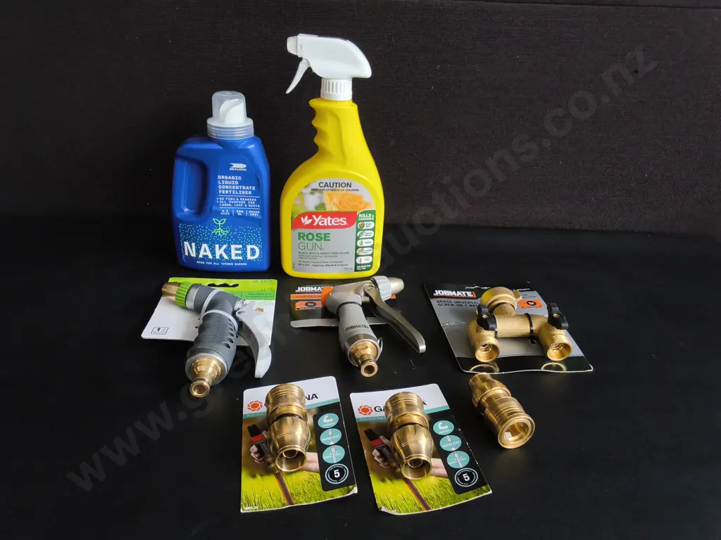 8 BRAND NEW GARDEN PRODUCTS Image 1++