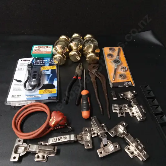 ASSORTED ITEMS