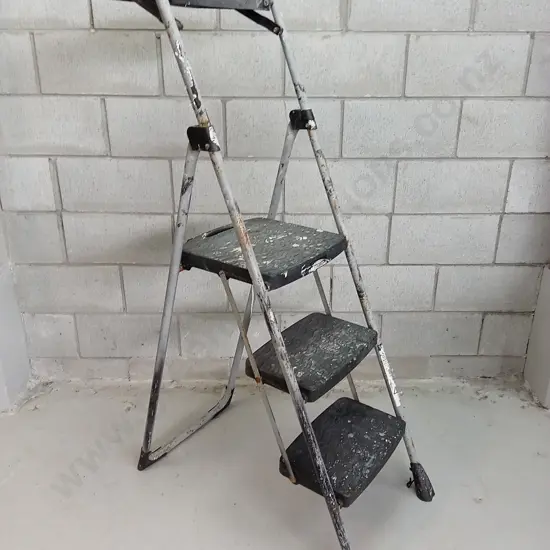 FOLDING STEP LADDER, 150CM HIGH