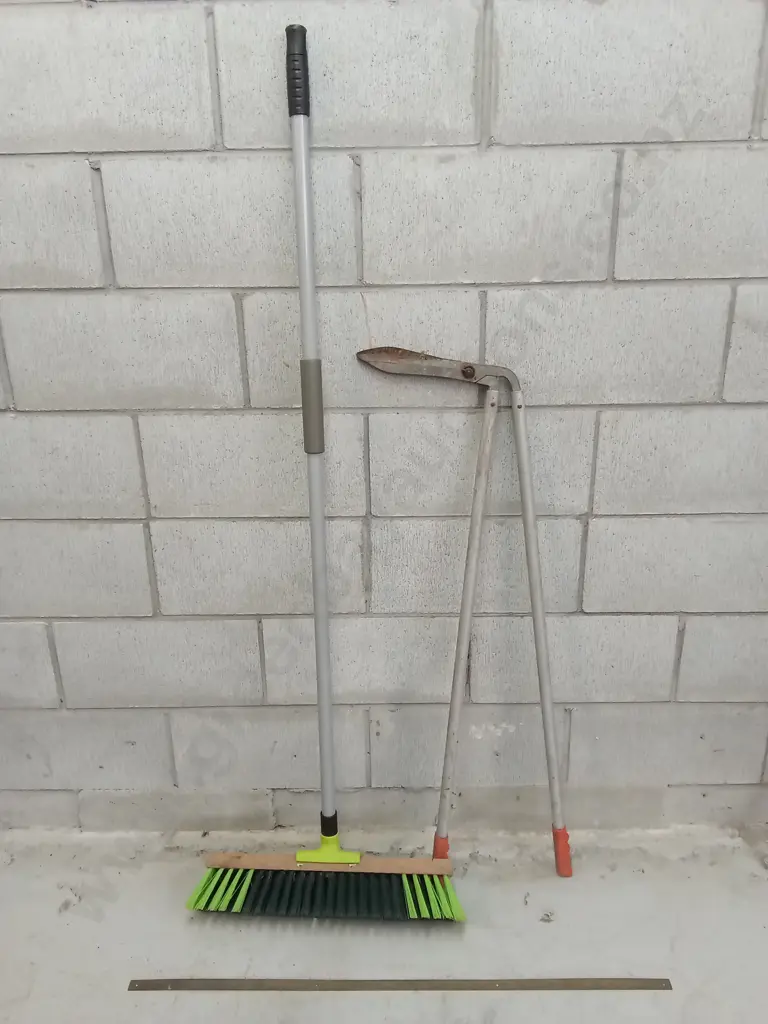 BROOM, RULER AND EDGING SHEARS, 148CM TALL Image 1++