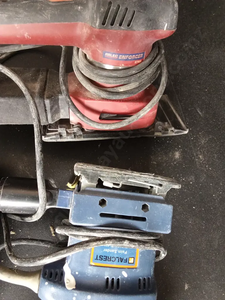 VARIOUS WORKING ELECTRIC SANDERS Image 1++