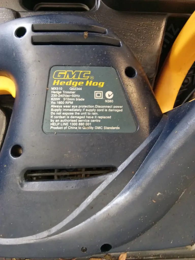 ELECTRIC GMC HEDGE HOG TRIMMER IN CASE, WORKING Image 1++