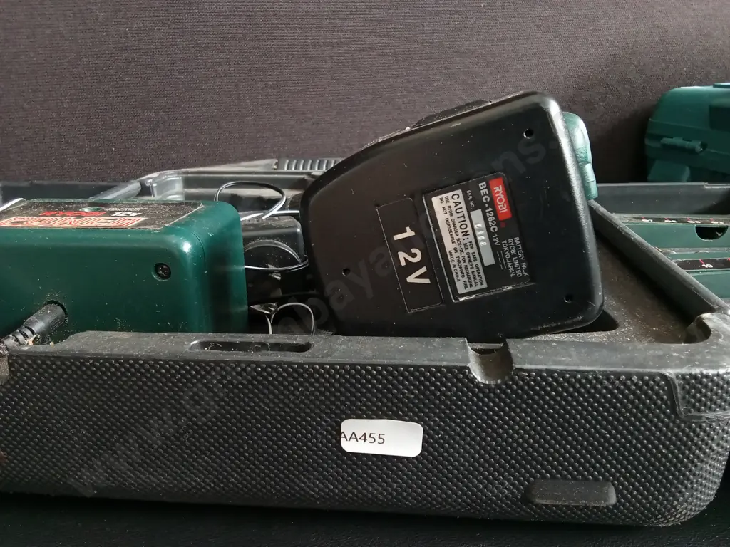 RYOBI DRILL SET IN CASE Image 1++
