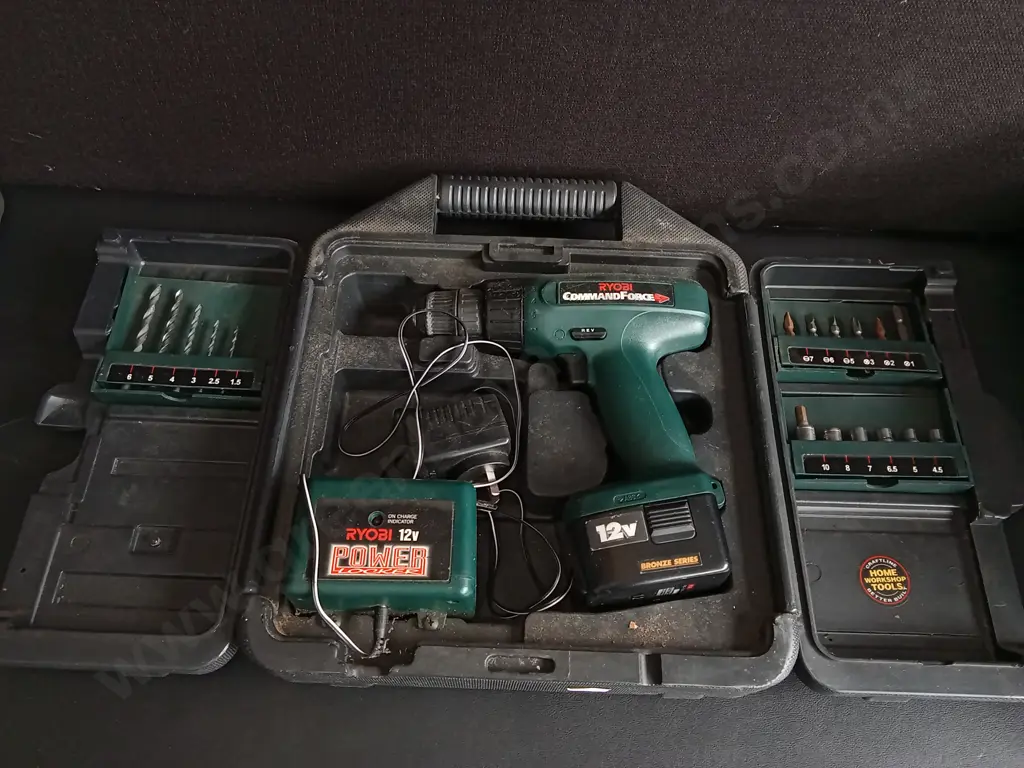 RYOBI DRILL SET IN CASE Image 1++