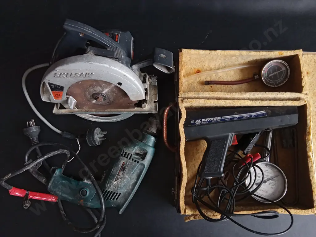 SKILLSAW, DRILL AND TIMING LIGHT Image 1++