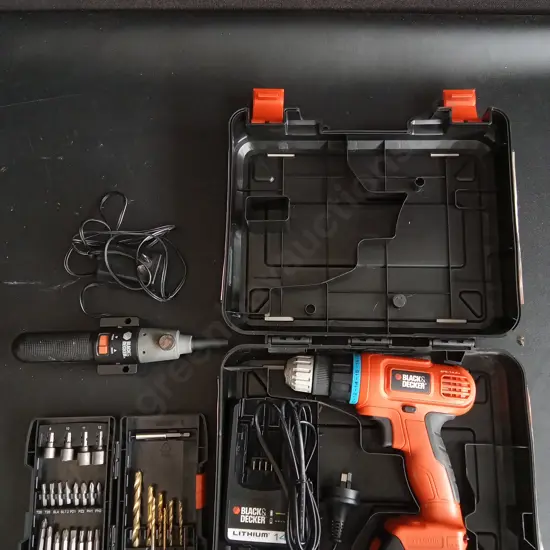 BLACK AND DECKER DRILL WITH PIECES