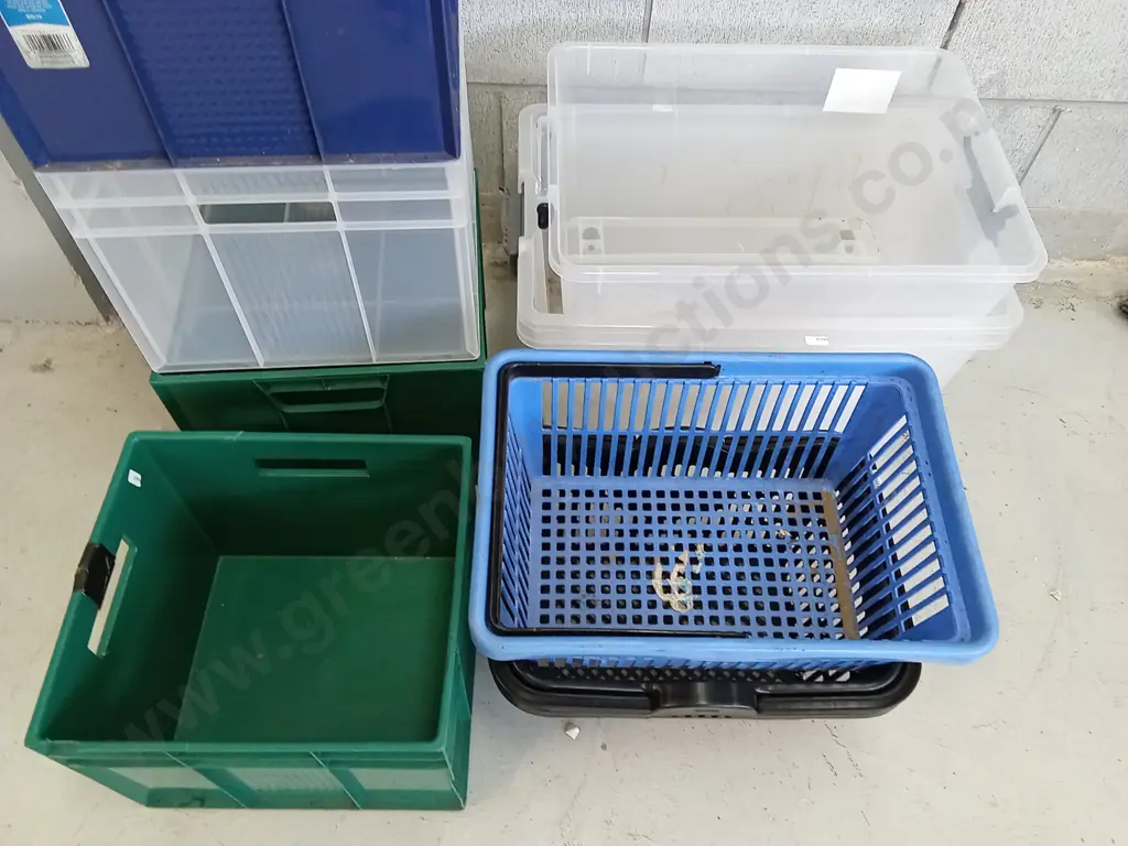 BUNCH OF BOXES Image 1++
