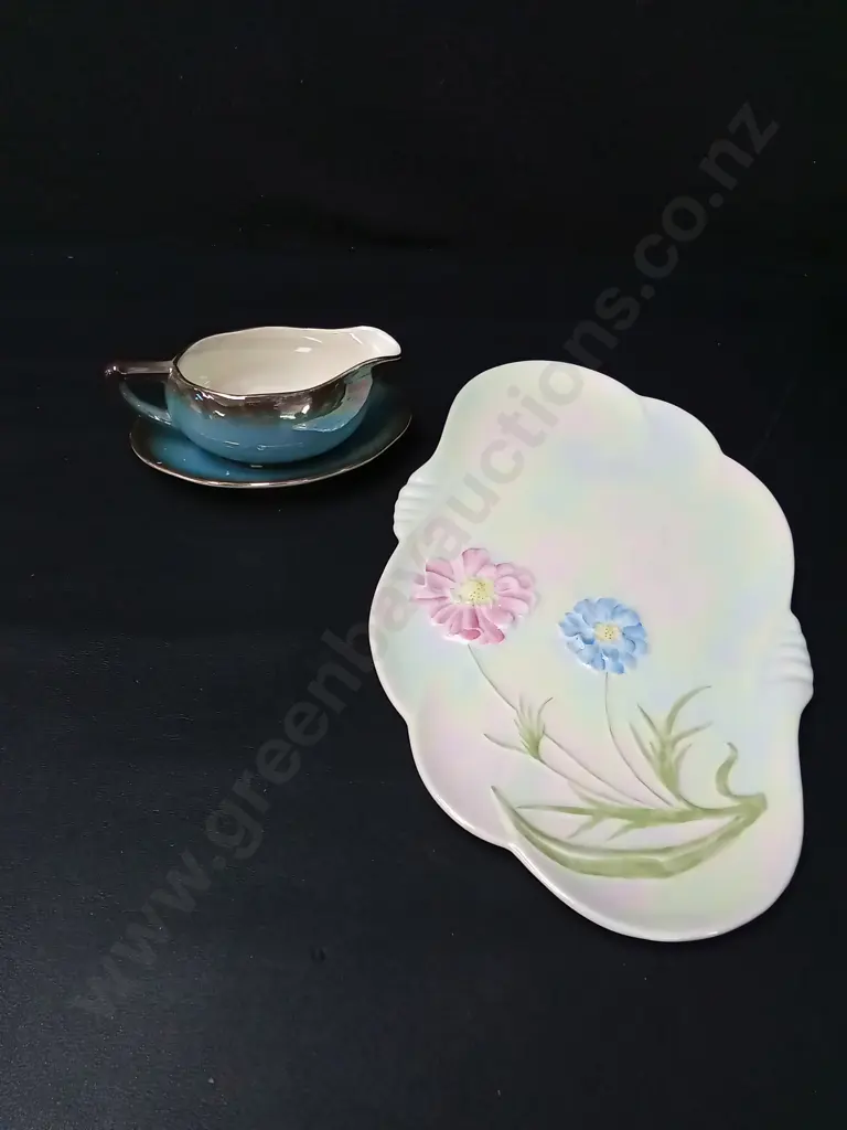 ROYAL WINTON FLORAL DISH L32CM AND GRAVY JUG Image 1++