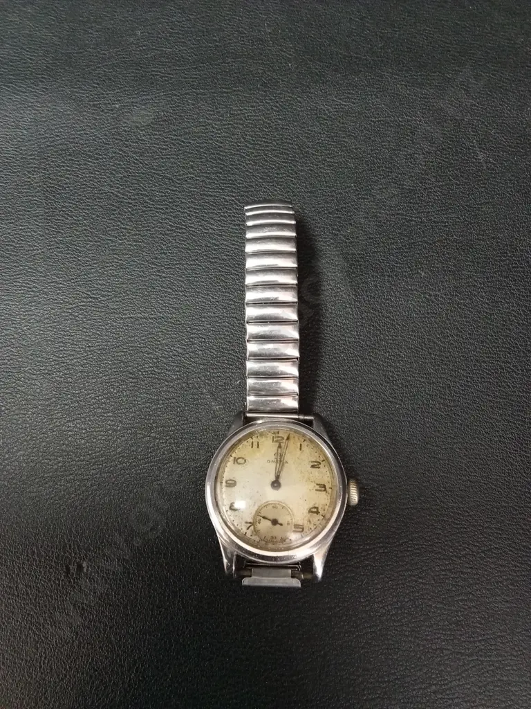 VINTAGE 1940 OMEGA WRIST WATCH, WITH 1941 PRESENTATION ENGRAVING FANTASTIC PATINA ON ORGINAL DIAL Image 1++