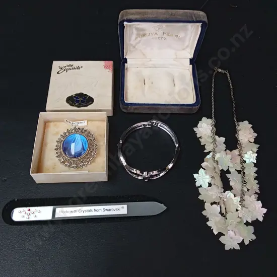 SWAROVSKI CRYSTAL NAIL FILE, JAPANESE FURYUA PEAR NECKLACE, VINTAGE BUTTERFLY WING BROOCH AND A SAPHIRE BRACELET