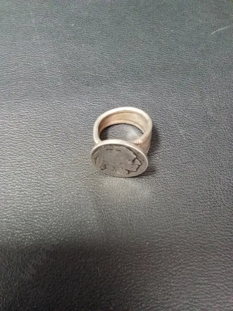 VINTAGE 1935 BUFFALO INDIAN HEAD NICKEL COIN SIGNET RING Image 1++
