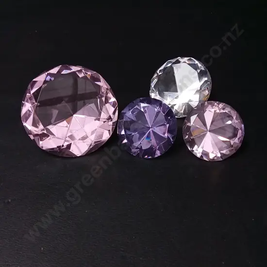 VINTAGE CRYSTAL DIAMOND PAPERWEIGHTS