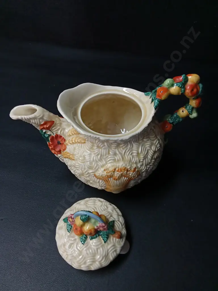 VINTAGE CLARICE CLIFF CELTIC HARVEST TEAPOT  H15CM Image 1++