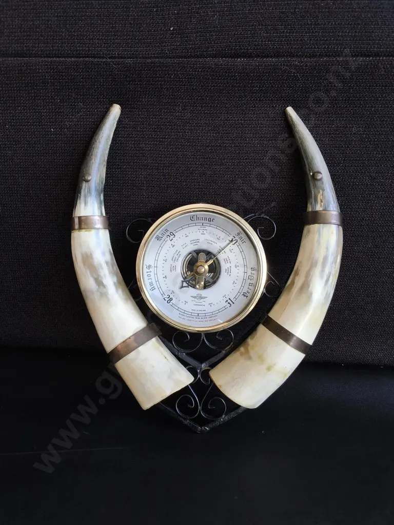 VINTAGE MID CENTURY SHORTLAND SB WROUGHT IRON AND COW HORN WALL BAROMETER, H 28 CM Image 1++