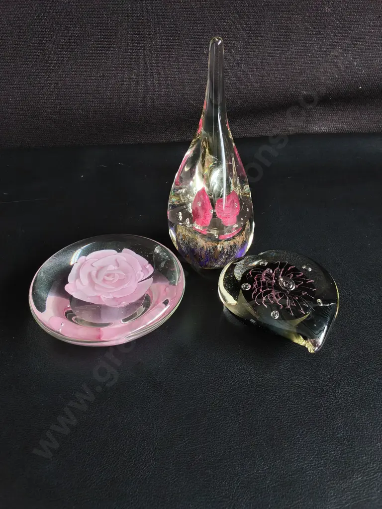 3 ART GLASS PAPERWEIGHTS, TALLEST H 14 CM Image 1++