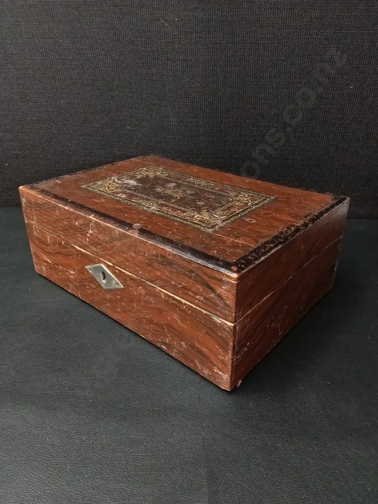 BOX OF MIXED JEWELLERY Image 1++