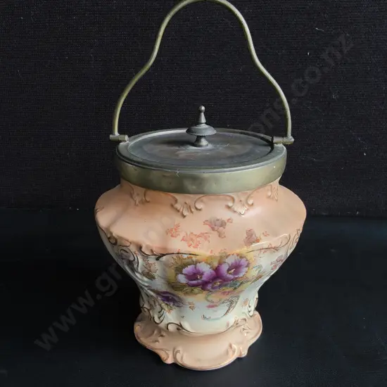 ANTIQUE S. FIELDING & CO. (CROWN DEVON) "ELM" PATTERN BLUSHWARE BISCUIT BARREL, H TO HANDLE 25 CM