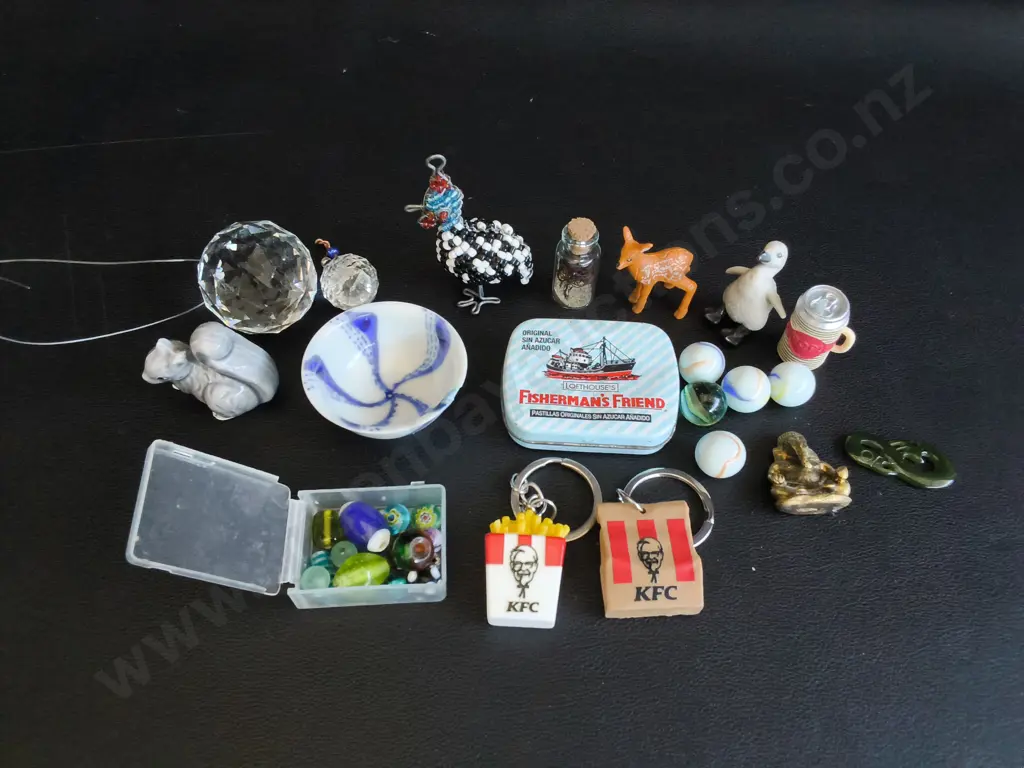 MIX OF SMALL TRINKETS Image 1++