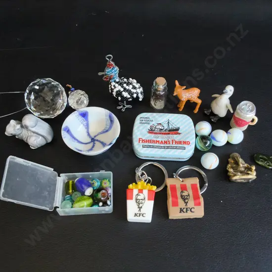 MIX OF SMALL TRINKETS