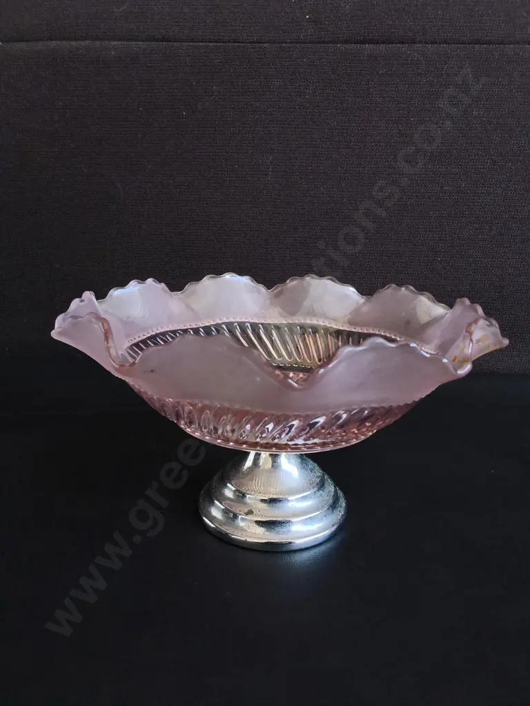 VINTAGE MID CENTURY PINK SWIRL GLASS CENTERPIECE BOWL WITH CHROME PEDESTAL BASE, H 12 CM Image 1++