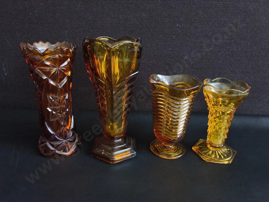 VINTAGE 1930S ART DECO AMBER AND MARIGOLD PRESSED GLASS VASES, 4 PIECES, TALLEST H 21 CM Image 1++