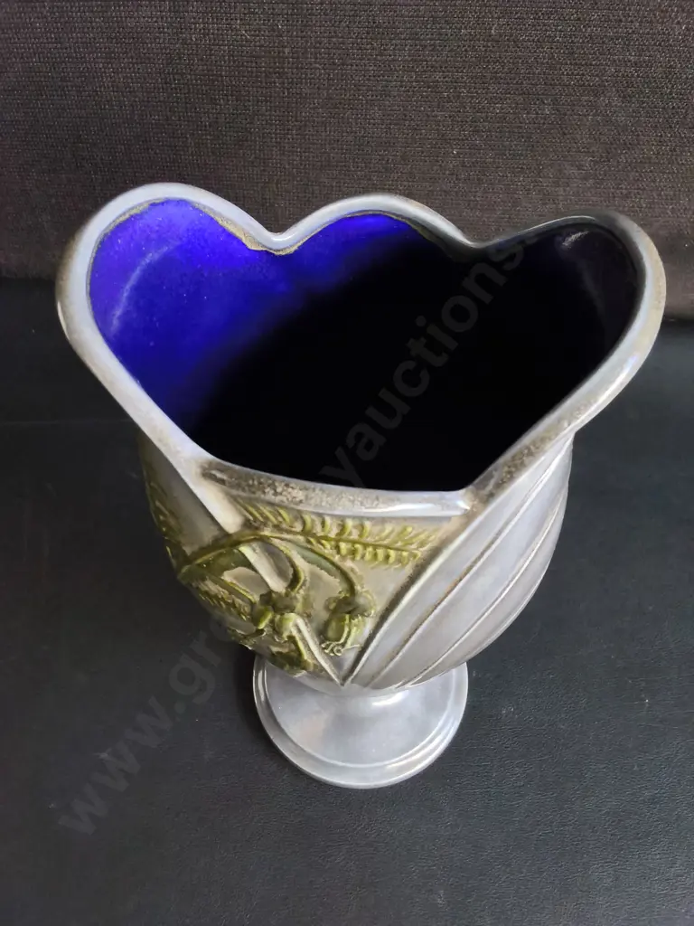 VINTAGE TITIAN STUDIO NZ POTTERY KŌWHAI FLOWER VASE, "EUNICE" SIGNED EDITION, 1950S/60S, H 24 CM Image 1++