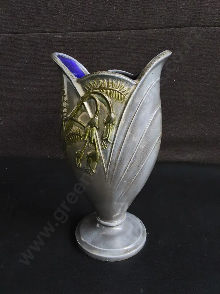 VINTAGE TITIAN STUDIO NZ POTTERY KŌWHAI FLOWER VASE, "EUNICE" SIGNED EDITION, 1950S/60S, H 24 CM Image 1++