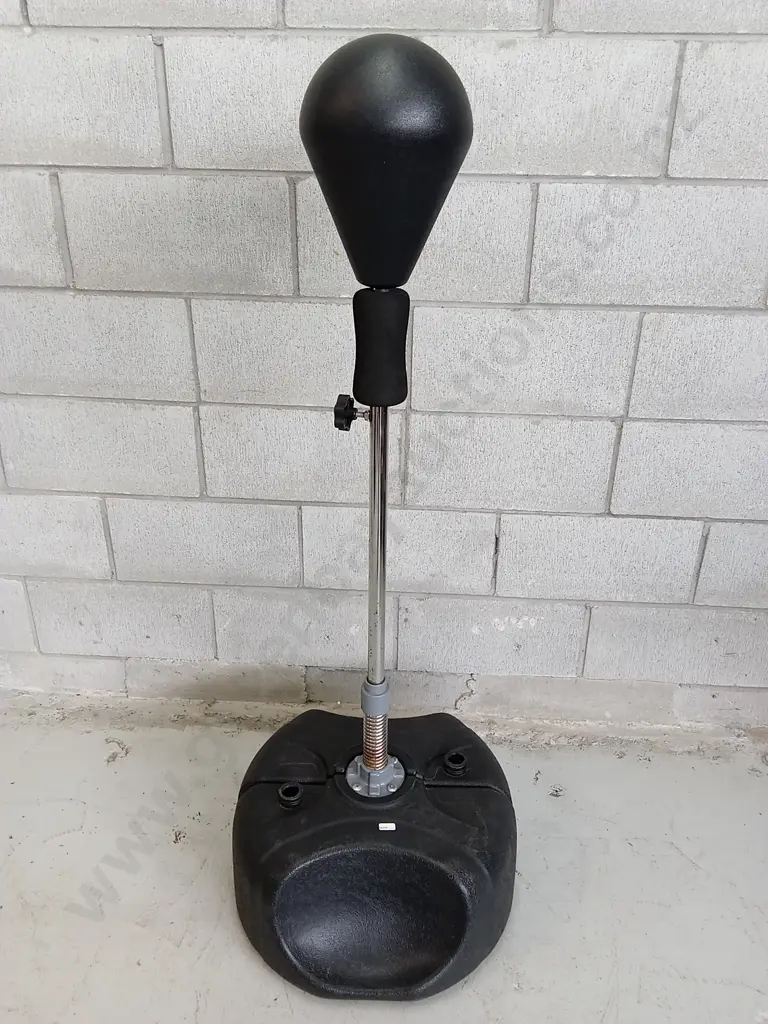 FREE STANDING PUNCHING BALL, MAX HEIGHT IS 155CM Image 1++