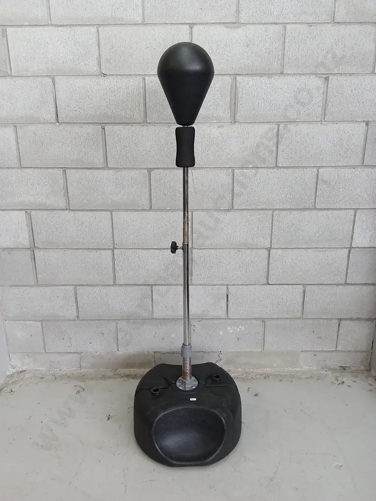 FREE STANDING PUNCHING BALL, MAX HEIGHT IS 155CM Image 1++