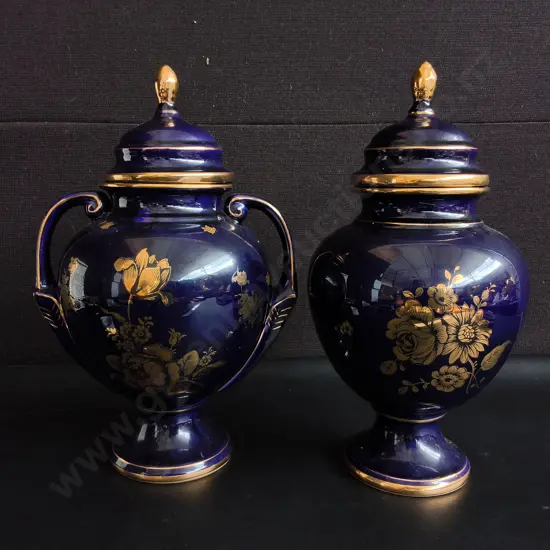 VINTAGE WOULIND CHILE COBALT BLUE PORCELAIN COVERED URNS, PAIR OF FLORAL VASES, TALLEST H 34 CM