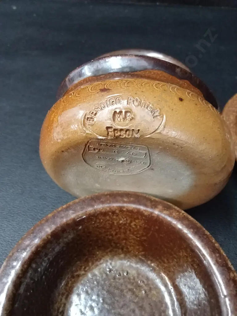4 SMALL CERAMIC BOWLS LARGEST D9.5CM Image 1++