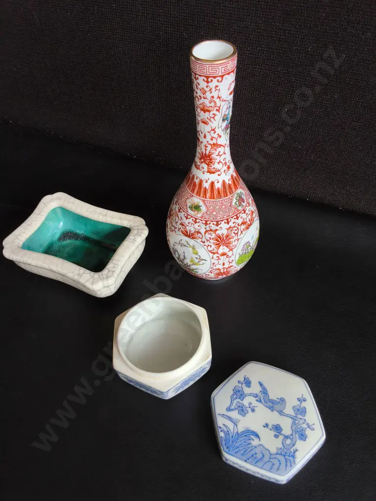 VINTAGE EAST ASIAN CERAMICS, 3 PIECES, TALLEST H 24 CM Image 1++