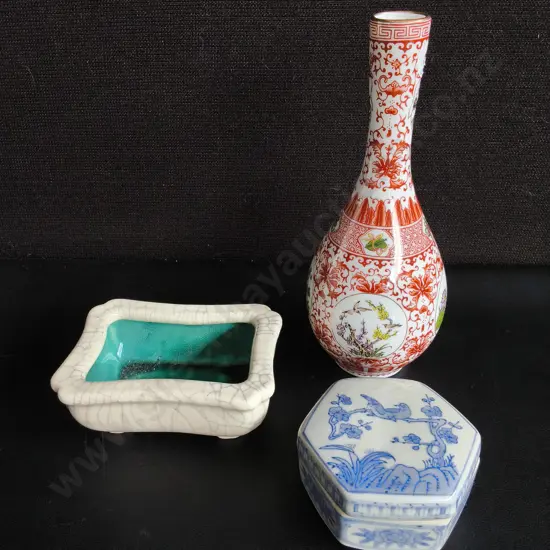 VINTAGE EAST ASIAN CERAMICS, 3 PIECES, TALLEST H 24 CM