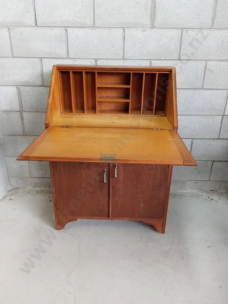 VINTAGE WRITING DESK, H 108CM X W 76CM X D 82CM Image 1++