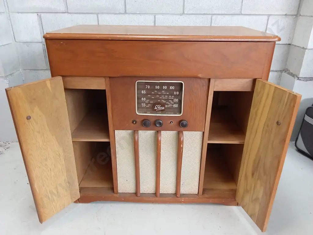 EARLY 1950's LA GLORIA RECORDERGRAM, RECORD PLAYER AND COLLARO TAPE RECORDER (UNTESTED), H88CM X W94CM X D49CM Image 1++