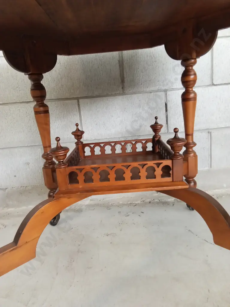 VINTAGE VICTORIAN STYLE CENTRE TABLE, H 75CM X W 86CM X D 86CM Image 1++